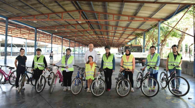 Kepez'de kadınlar hayallerine pedal çevirdi