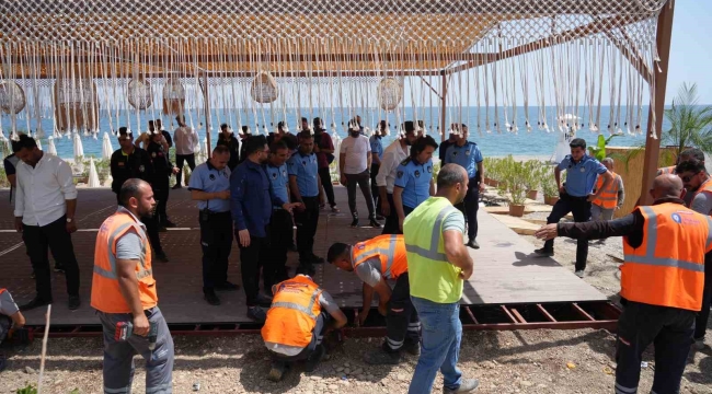 Konyaaltı sahilinde kıyı işgali denetimi gerginliğe dönüştü, bazı çalışanlar fenalaştı