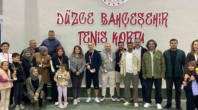 Kortların şampiyonu belli oldu