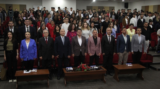 Kula'da "Kurtuluş Savaşı ve Gençlik" Semineri Düzenlendi