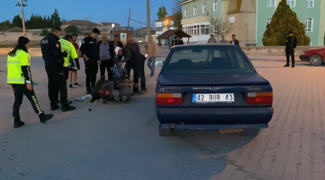 Kulu'da otomobille çarpılan motosikletli yaralandı