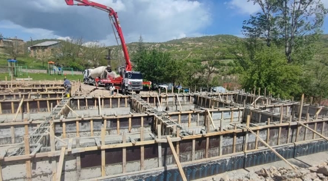Mazgirt'te depreme dayanıksızlığı nedeni ile yıkılan okul yeniden yapılıyor