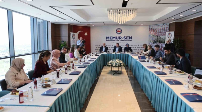 Memur-Sen Genel Başkanı Yalçın: "Memurlar için vergi yüzde 15 olarak sabitlenmeli, 3 çocuk olduğunda 10 puan aşağı çekilmeli"