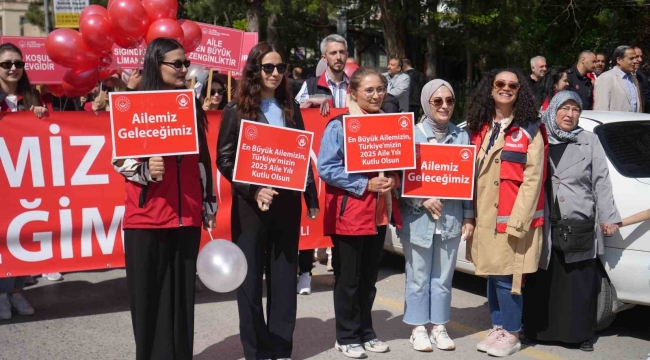 Niğde'de Aile Yılı yürüyüşü gerçekleştirildi