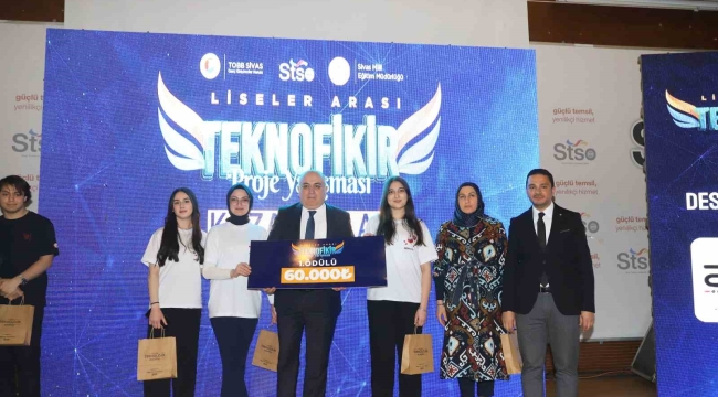 Öğrencilerin 'Teknofikir' projeleri ödüle layık görüldü