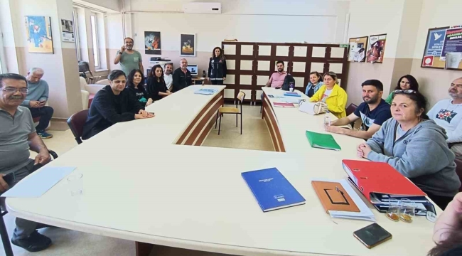 Öğretmen ve velilere 'En iyi Narkotik Polisi Anne' eğitimi