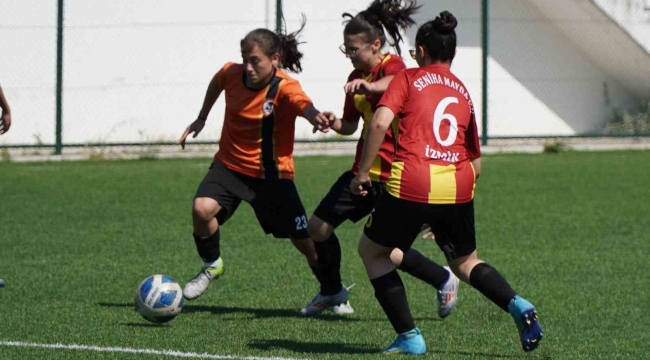 Okul Sporları Futbol Yıldızlar Türkiye Yarı Finalleri Manisa'da başladı