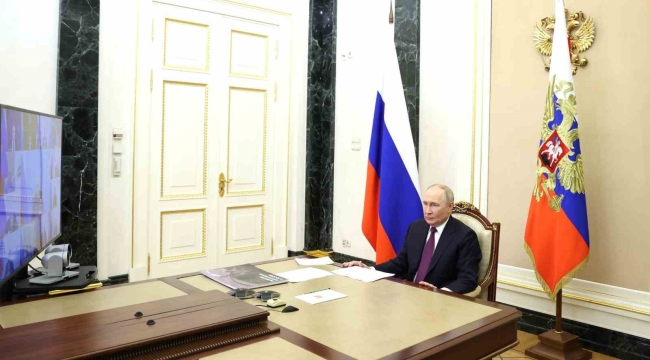 Putin: "Rus ordusu Ukrayna sınırında tampon bölge oluşturma görevi üzerinde çalışıyor"