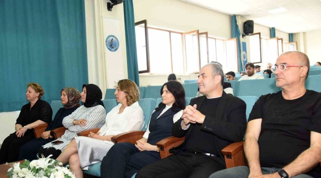 "Enflasyon ve Gençlik: Geleceğe Yatırım" konferansı düzenlendi