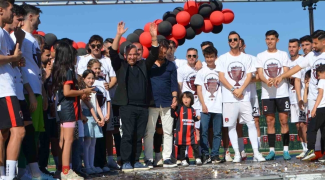 Şampiyon Denizli İdmanyurdu sahipsiz kaldı