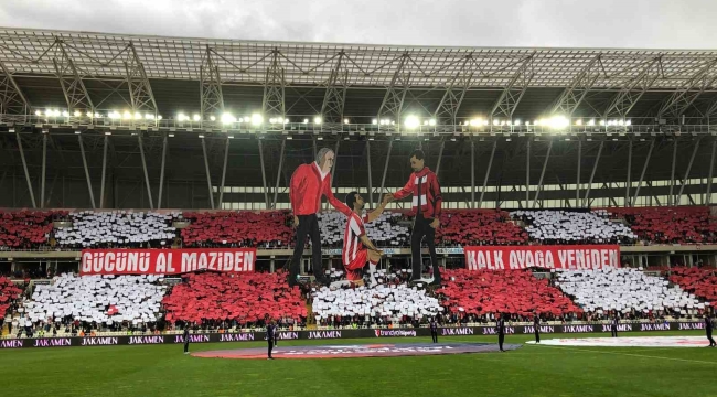 Sivasspor taraftarlarından koreografi