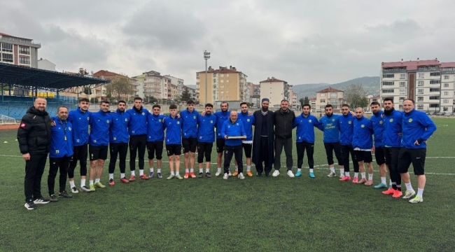 Söğütspor yönetimi, zorlu maç öncesi oyuncuların tüm alacaklarını ödedi