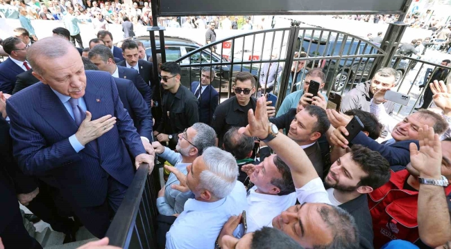Tarihi Gümrükçü İshak Ağa Camii açıldı, törene Cumhurbaşkanı Erdoğan da katıldı