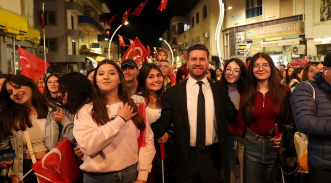 Tavas 19 Mayıs coşkusunu Necati ve Saykolar ile yaşadı