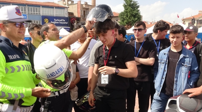 Tavşanlı'da Trafik Haftası renkli etkinliklerle kutlandı