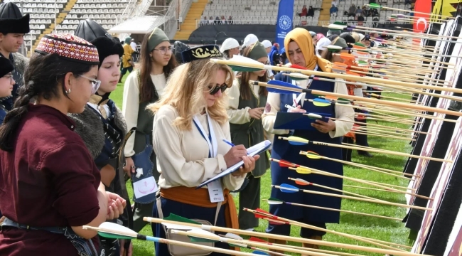 Tokat'ta geleneksel Türk okçuluğu rüzgarı esti