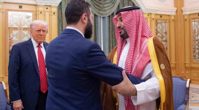 Trump, Riyad'da eş-Şara ile görüştü