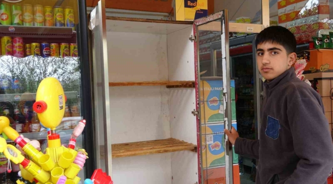Van'da market ve bakkalların ekmek dolapları boş kaldı