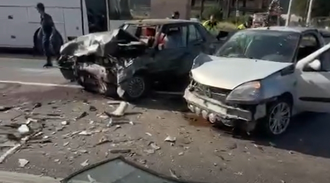 Yalova'da 4 araçlı zincirleme kaza: 5 yaralı