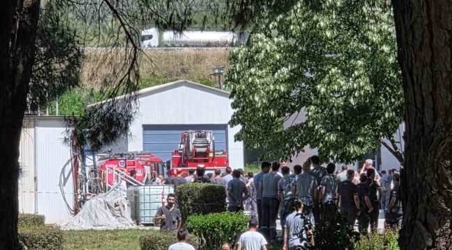 Yat fabrikasındaki yangın paniği