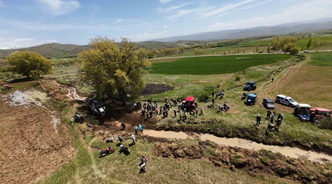 Yüzün üzerinde köylü tarım için bir araya geldi: 4 kilometre uzunluğundaki sulama kanalı imece usulüyle temizlendi