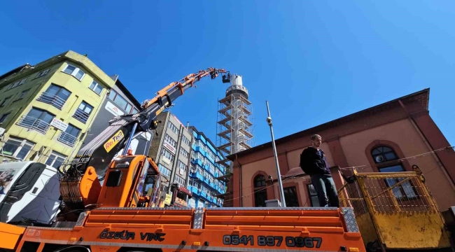 Zonguldak'ta 100 yıllık caminin minaresi risk nedeniyle yıkılıyor